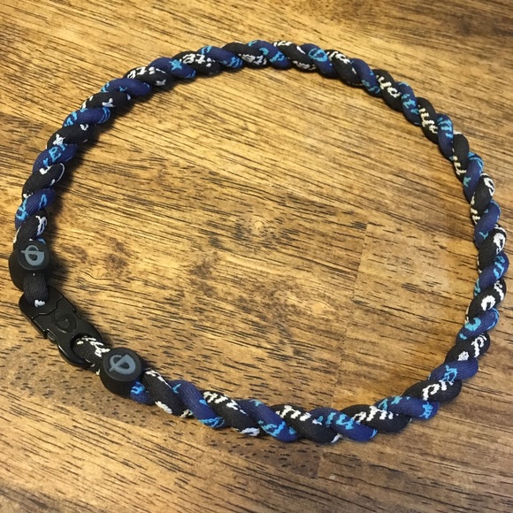 Phiten Tornado🌪 Necklace 18” - Picture 1 of 2